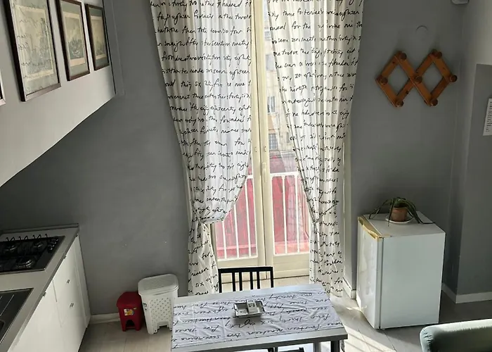 Central Charming House At Naples